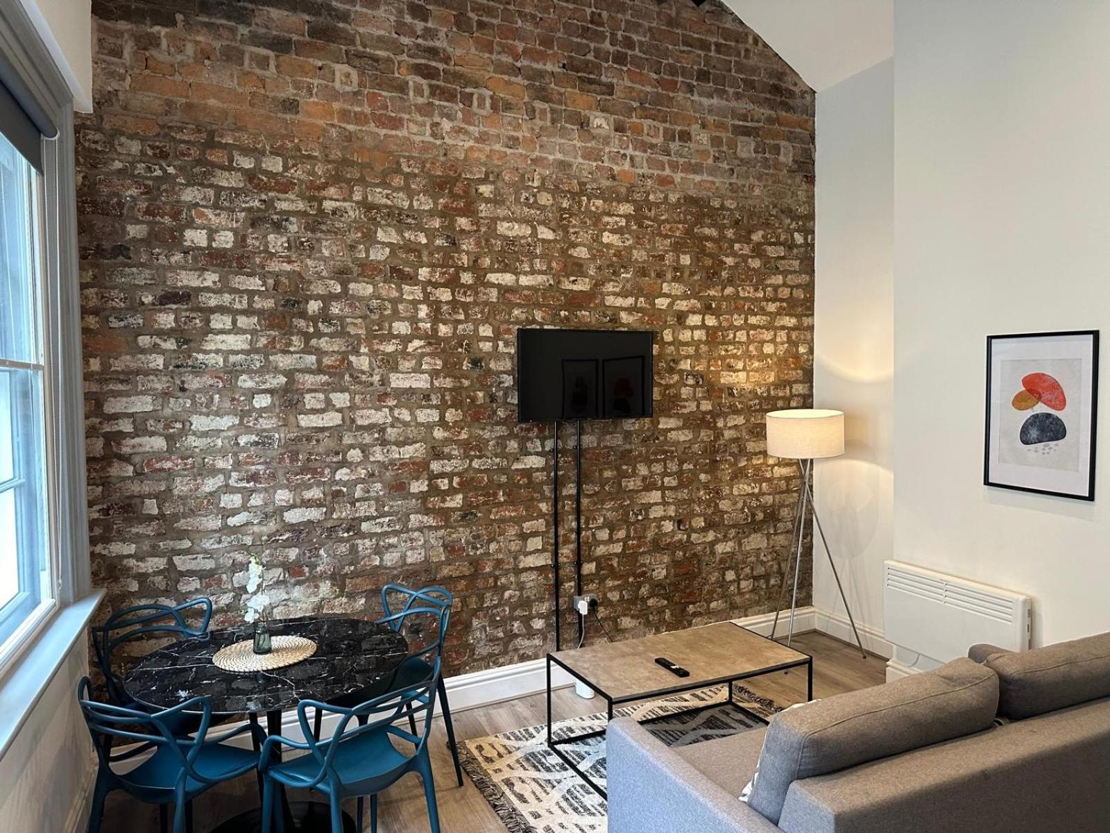 Apartment Harrington Street By Beehosting *